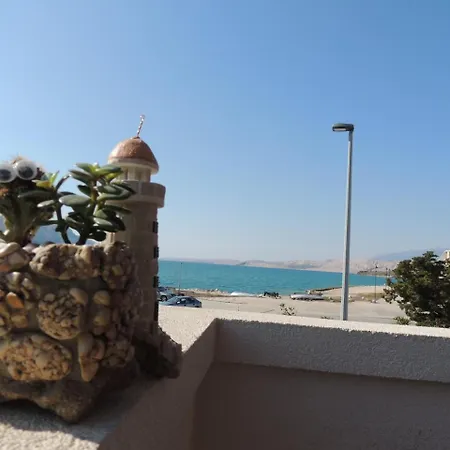 Barcarola Daire Pag Town